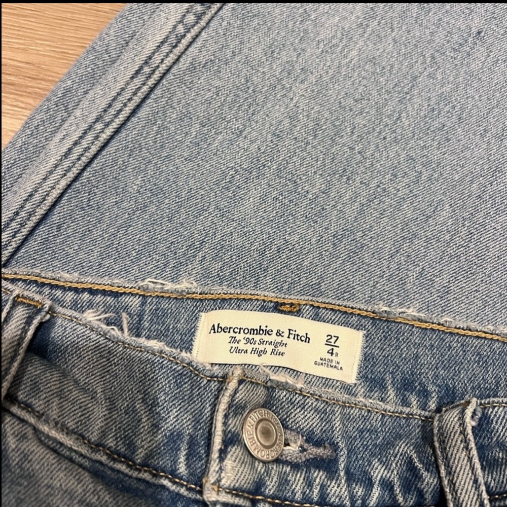 Abercrombie Curve Love 90’s Straight